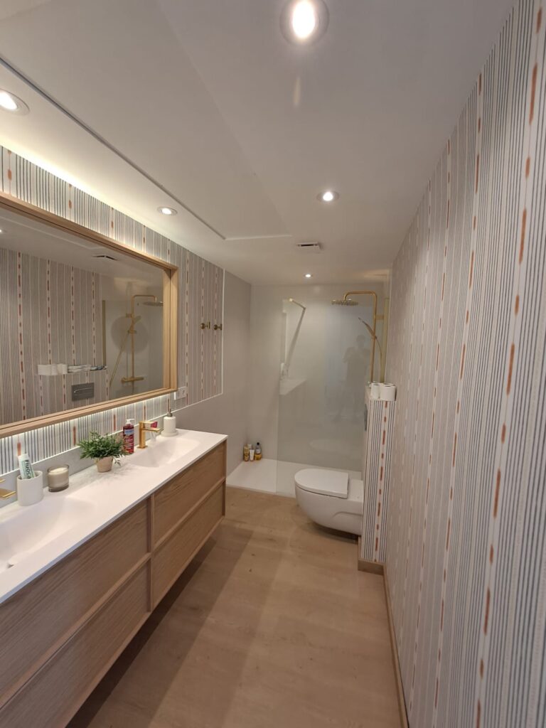 Foto de reforma de baño realizada en abril de 2026